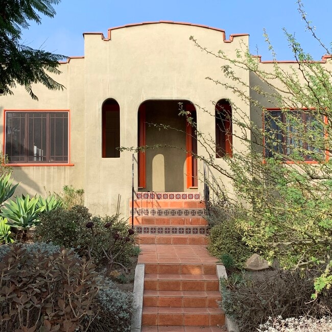 Building Photo - 1829 S Cloverdale Ave Unit 1829