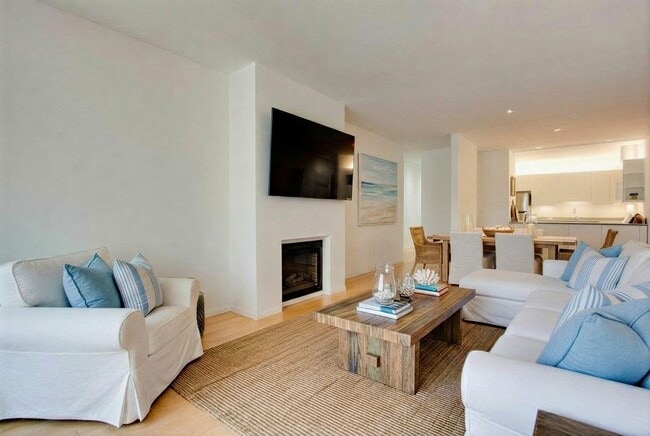 Photo - 900 Euclid St Unit 210