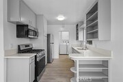 Photo - 853 W 23rd St