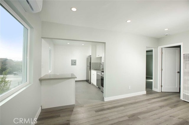 Photo - 5459 Carlin St