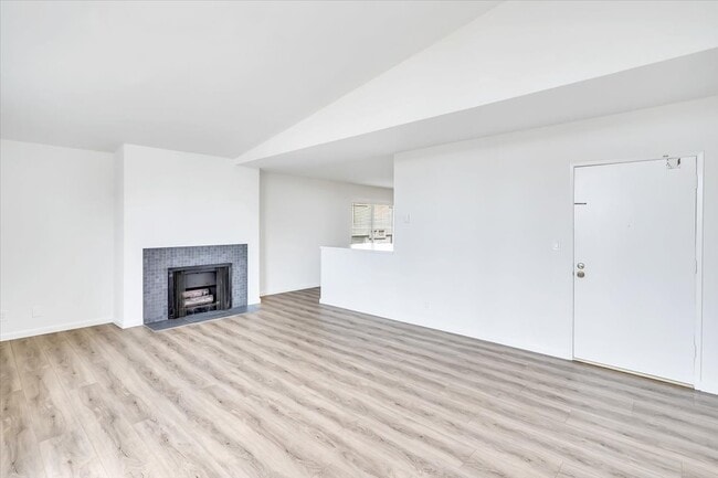 Photo - 1023 21st St Unit 3