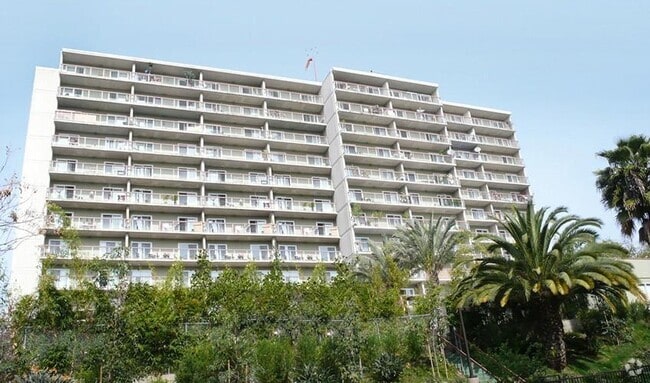 Building Photo - 450 S Grand View St Rental