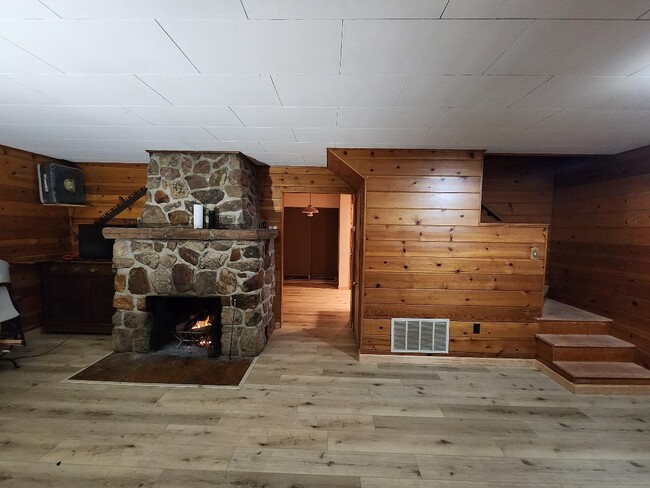 Building Photo - 26251 Alpine Ln