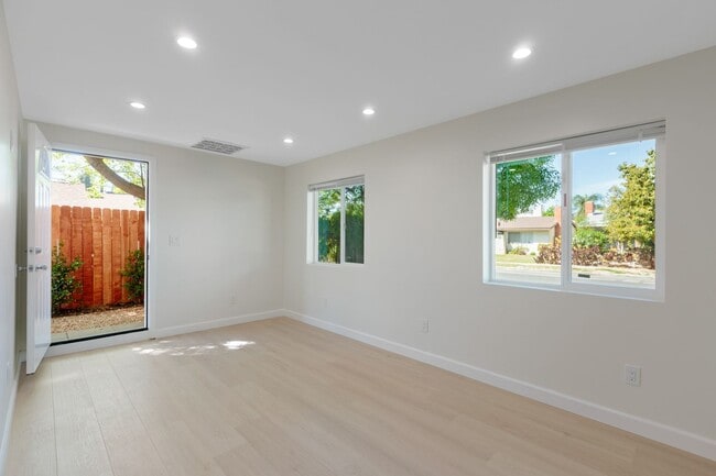 Photo - 7916 Etiwanda Ave