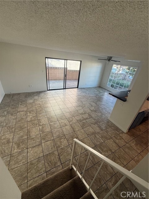 Photo - 10831 Pine St