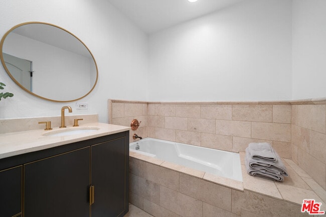 Photo - 10913 Whipple St Unit 205