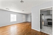 Photo - 8102 Norwich Ave Unit 1