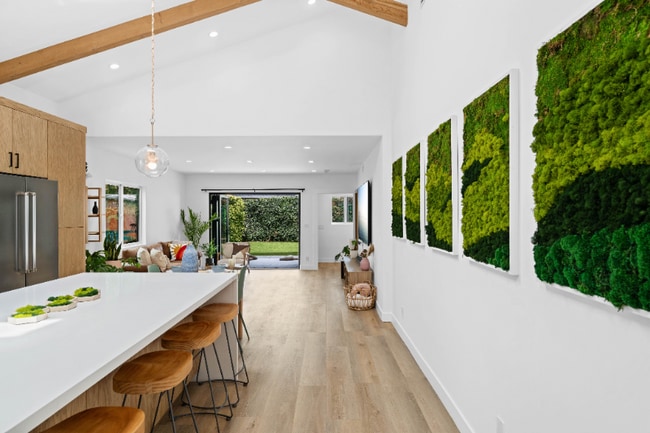 Photo - 4258 Beethoven St