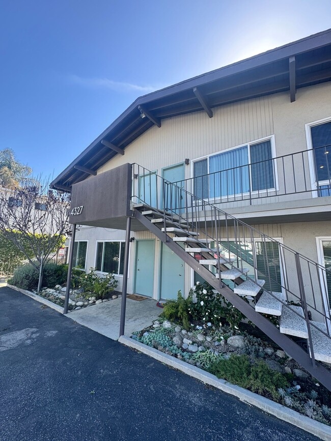 Photo - 4327 Inglewood Blvd