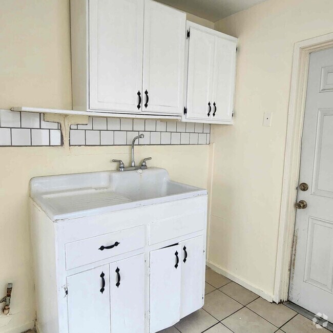 Building Photo - 5721 E Gage Ave Rental