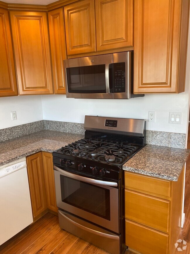 Building Photo - 7755 Summitrose St Rental