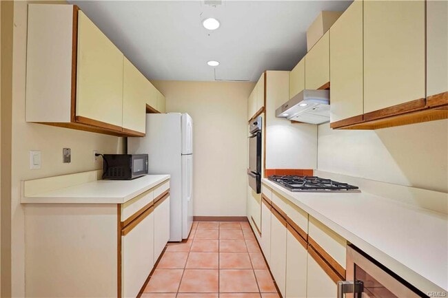 Photo - 500 E Del Mar Blvd