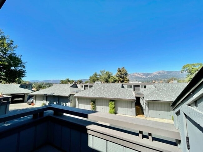 Building Photo - Well located 2/1.5 Townhome in Santa Barbara Unit 13