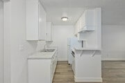 1BR, 1BA - 558SF - Kitchen - Kendall Brook Apartments