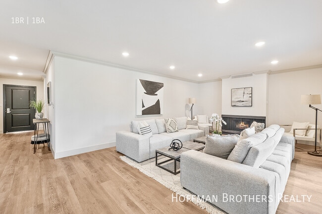 Photo - 821 3rd St Unit 205