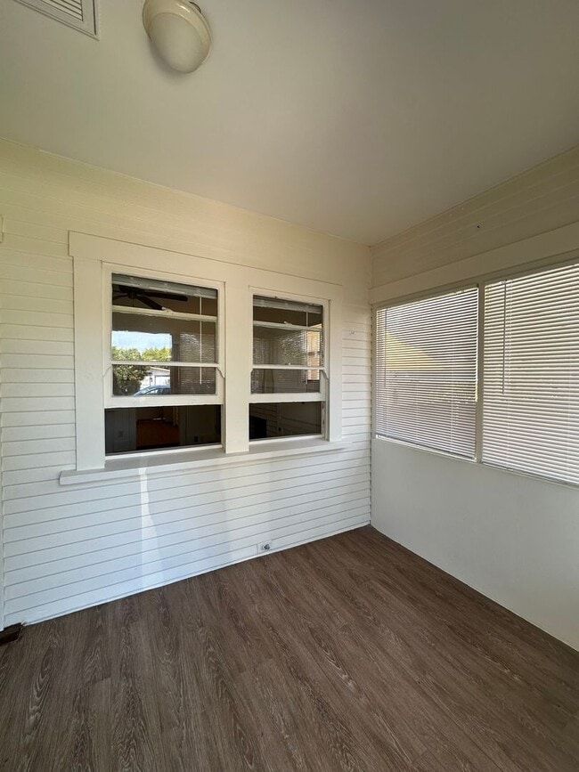 Photo - 120 H Ave