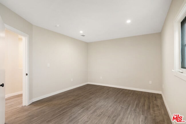 Photo - 937 N Beverly Glen Blvd