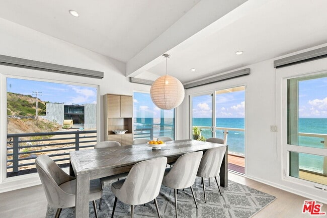 Photo - 24742 Malibu Rd