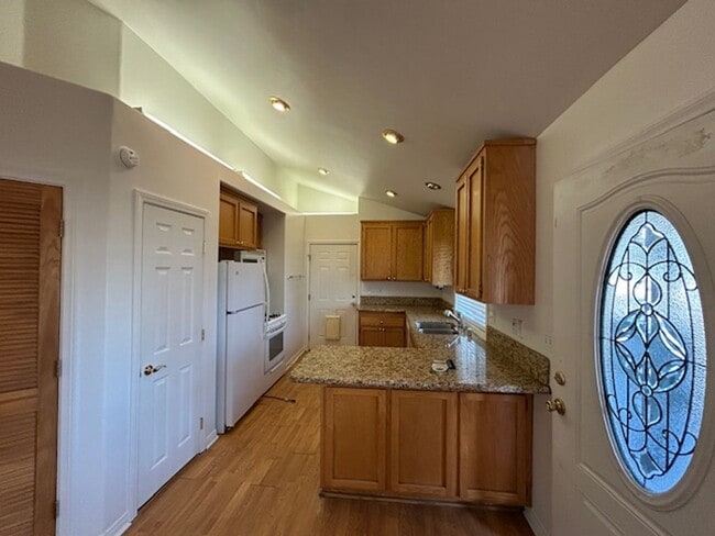 Photo - Large 3 Bedroom!