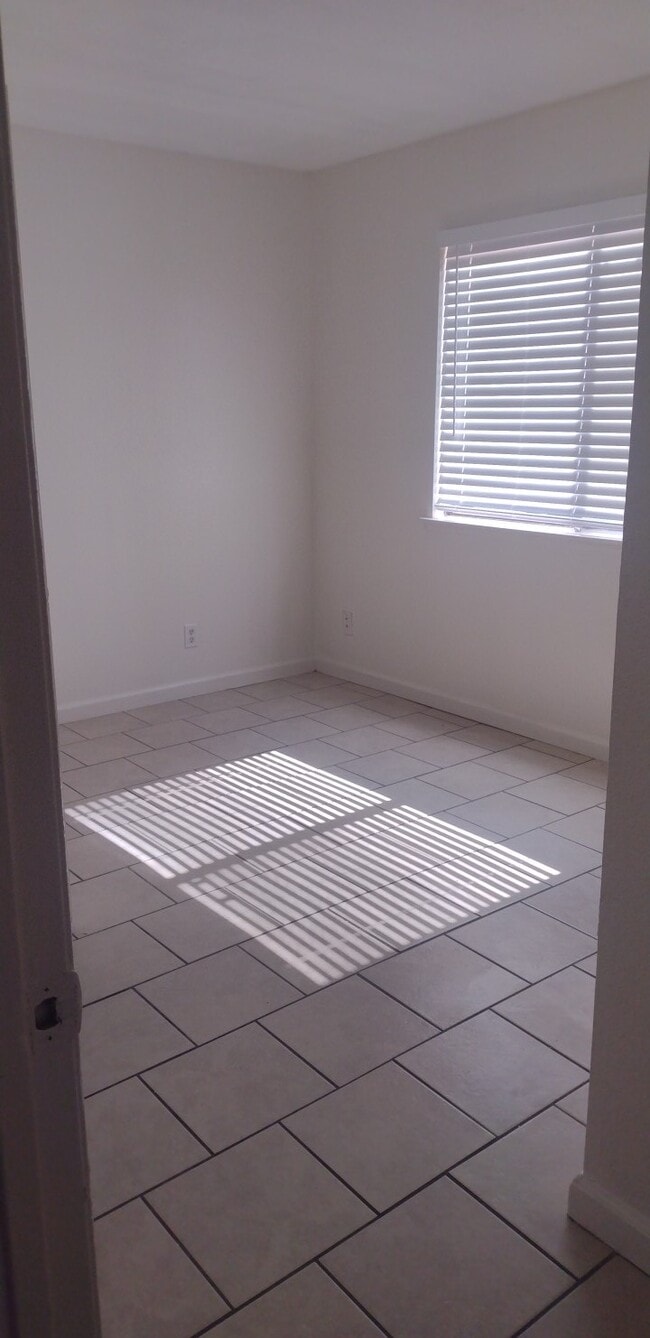 Photo - 1022 E Avenue Q3 Apartments Unit A