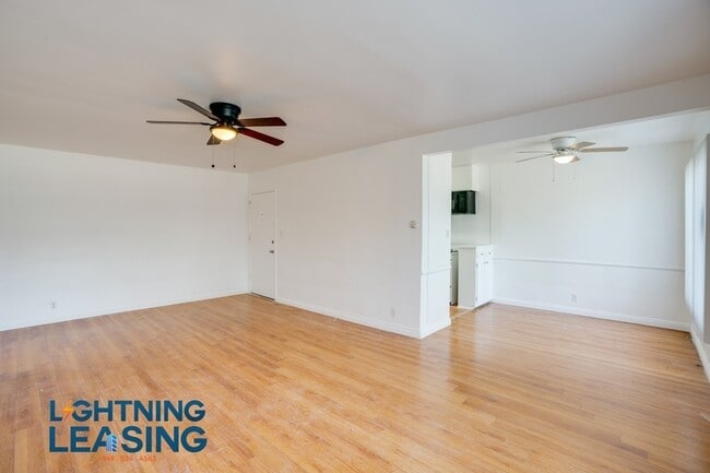 Photo - 12310 Chandler Blvd Unit 21