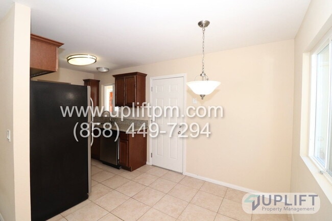Photo - 444 Foussat Rd