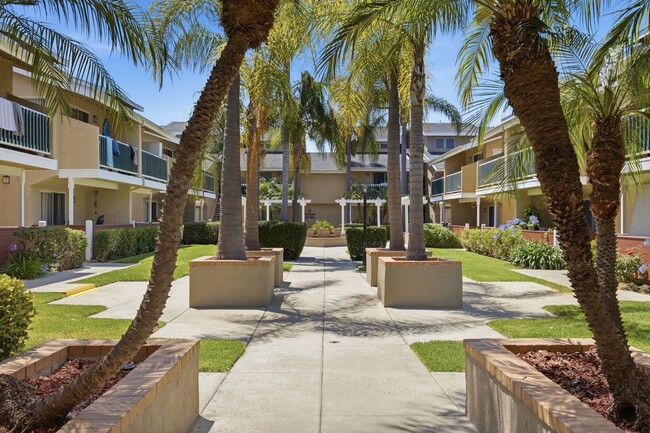 Photo - Benchmark Apartments