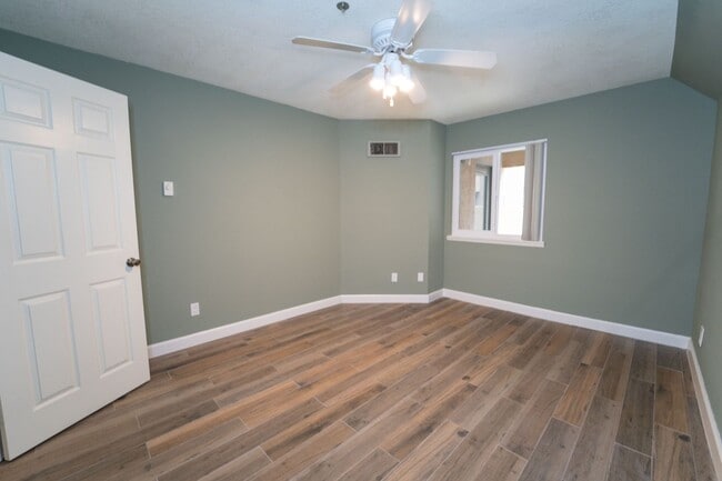 Photo - 3550 Lebon Dr