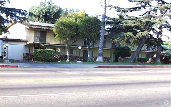 Photo - Bay Breeze Apartments