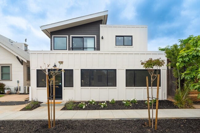 Photo - 3036 Beech St Unit Heart of South Park 1 Bed