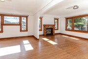 Photo - 535 E Windsor Rd Apartment Unit 535