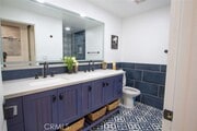 Photo - 11525 Moorpark St