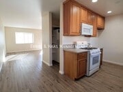 Photo - 77 E Mountain View St