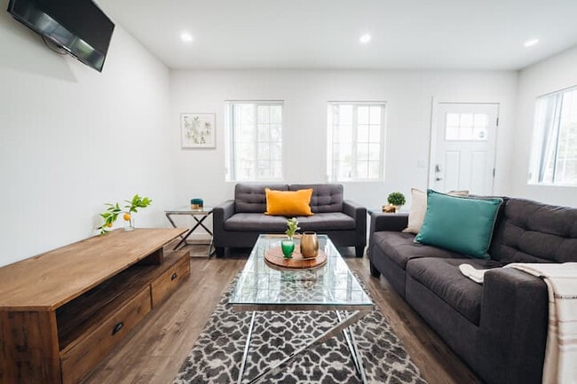 Building Photo - 9693 Amboy Ave