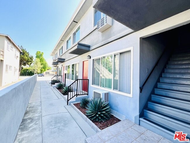 Photo - 11749 Riverside Dr Unit 6