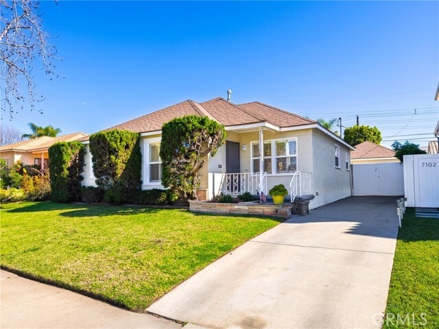 Photo - 7024 Alverstone Ave