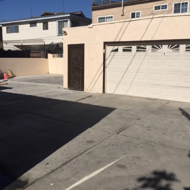 Building Photo - 4535 Saturn St Unit 4535 1/2