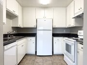Photo - Spacious 2 Bedroom Corner Unit Unit 3
