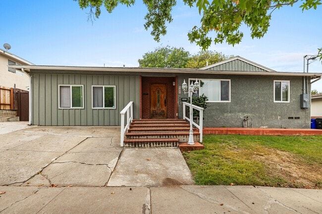 Photo - 5423 Mary Ln Dr