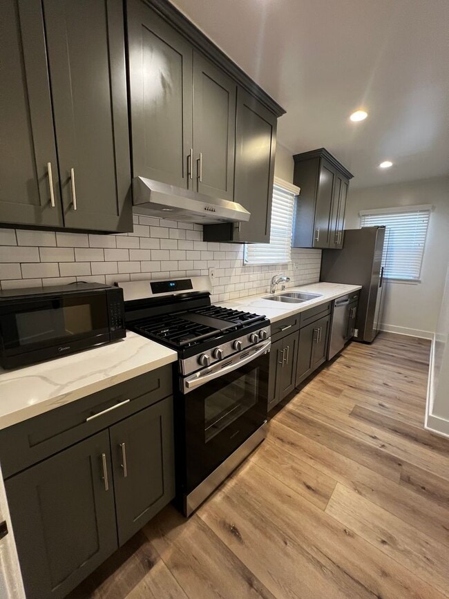 Photo - 2229-2231 Ellendale Pl Unit 2229