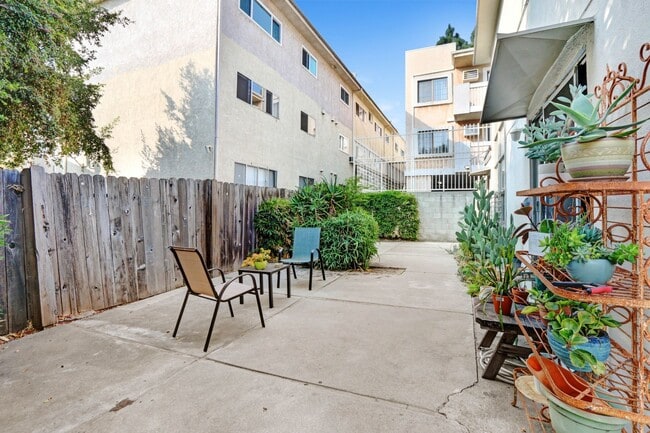 Building Photo - 9809 Tabor St Rental