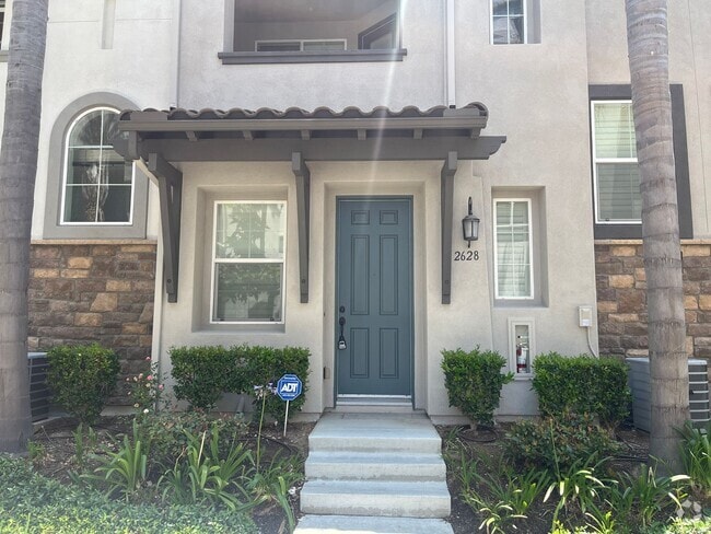 Building Photo - 2bd/2.5ba Townhouse with A/C in San Elijo ...
