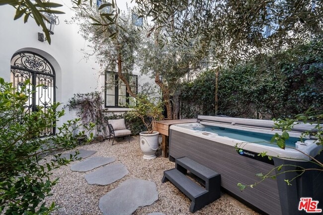 Photo - 27212 Escondido Beach Rd