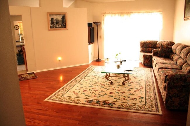 Photo - 25231 Bristol Ave