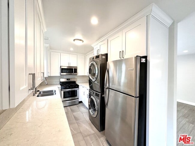 Photo - 1051 S Sherbourne Dr Unit 6