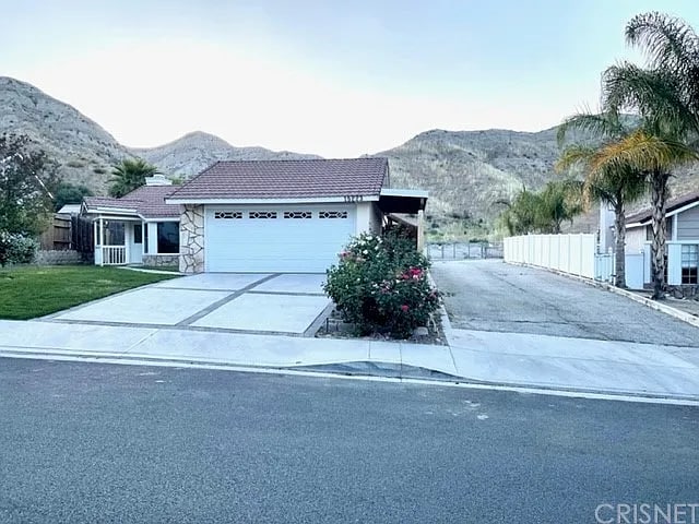 Building Photo - 15223 Poppy Meadow St
