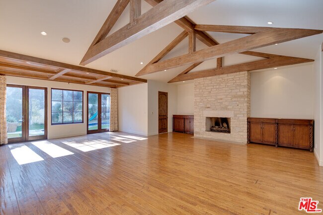 Photo - 9530 Hidden Valley Rd