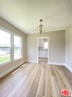 Photo - 2620 S Barrington Ave