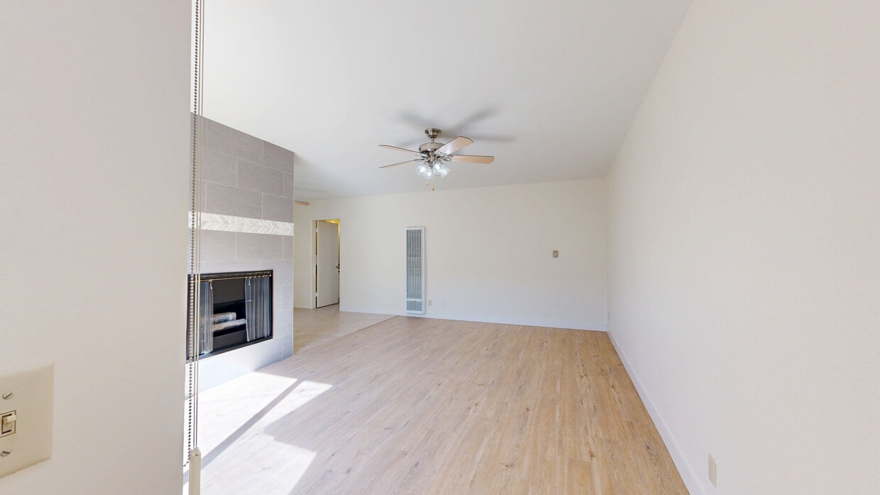 3D Tour - 7013 Haskell Ave