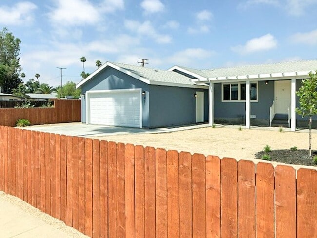 Photo - Newer home for rent on large lot!